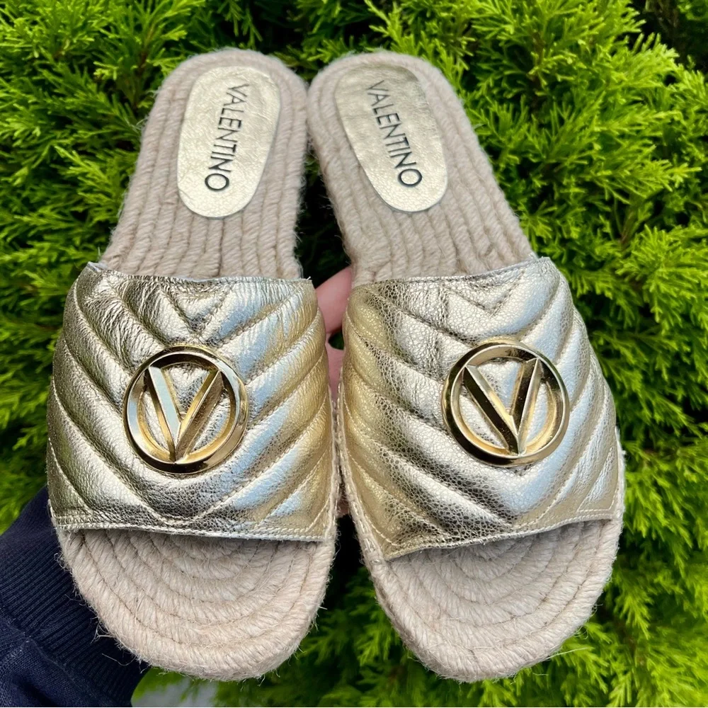 New! Valentino V Logo Gold Espadrille Jute Slides